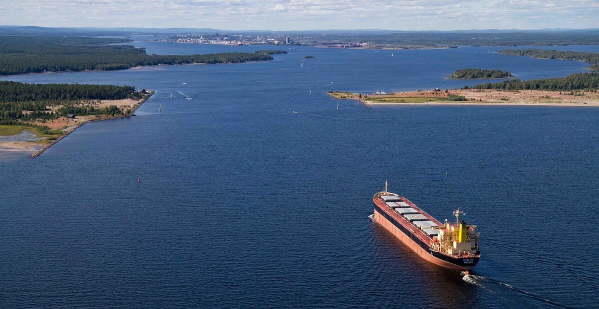 Innseilingen til Luleå havn.