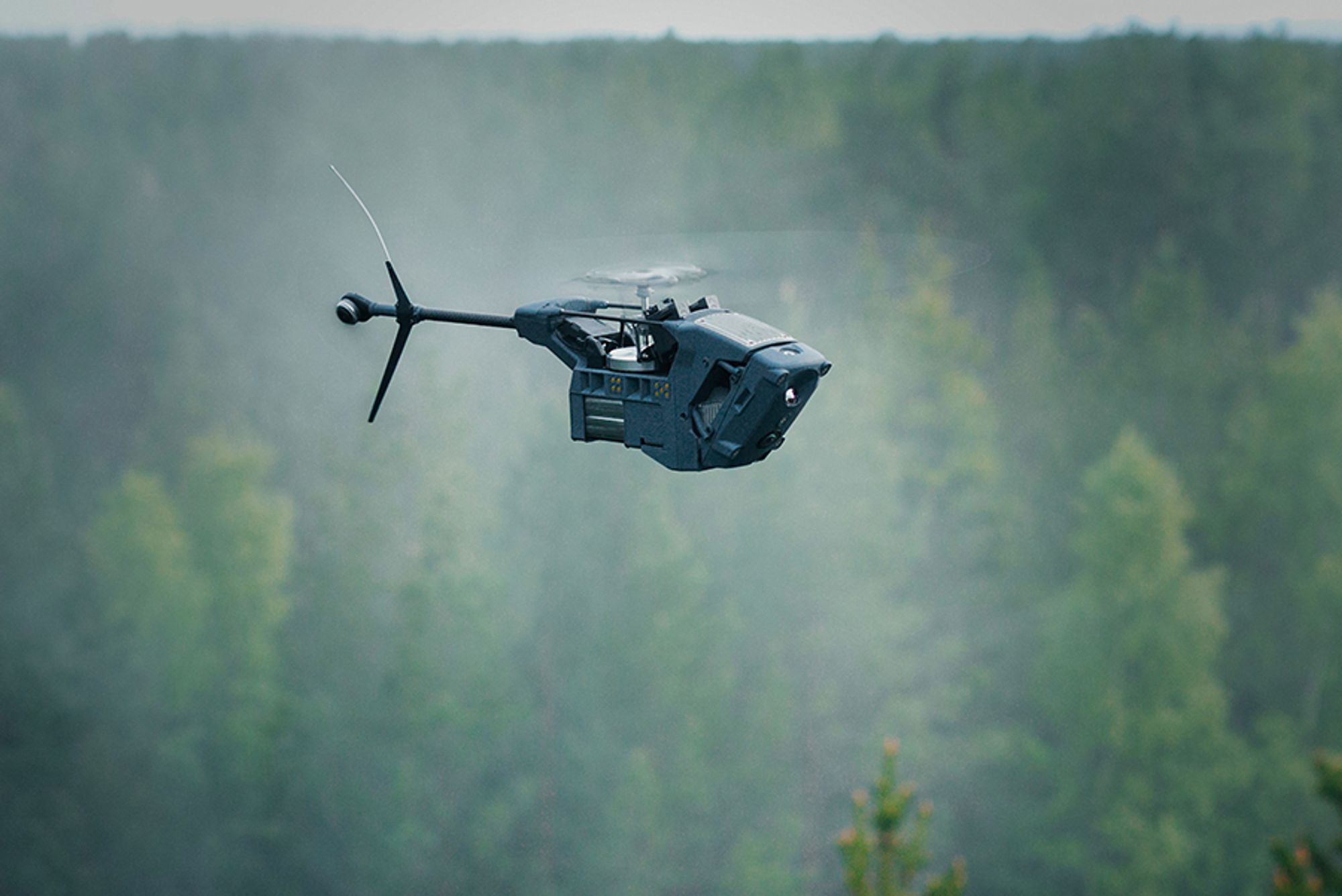 De nye Black Recon-dronene til Flir Unmanned Aerial Systems er betydelig støtte enn de mye brukte Black Hornet-dronene til selskapet.