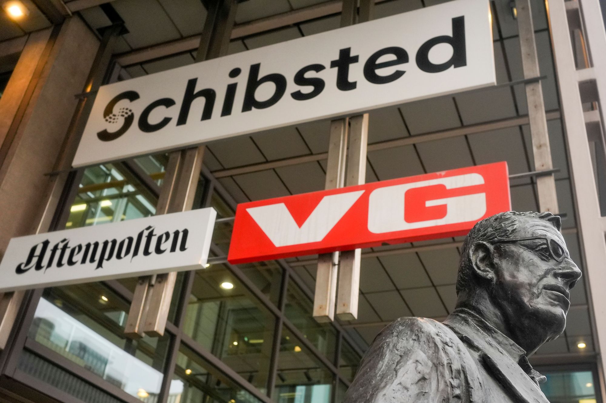 Schibsted eier blant annet avisene Aftenposten og VG og har kontorer i Akersgata i Oslo.