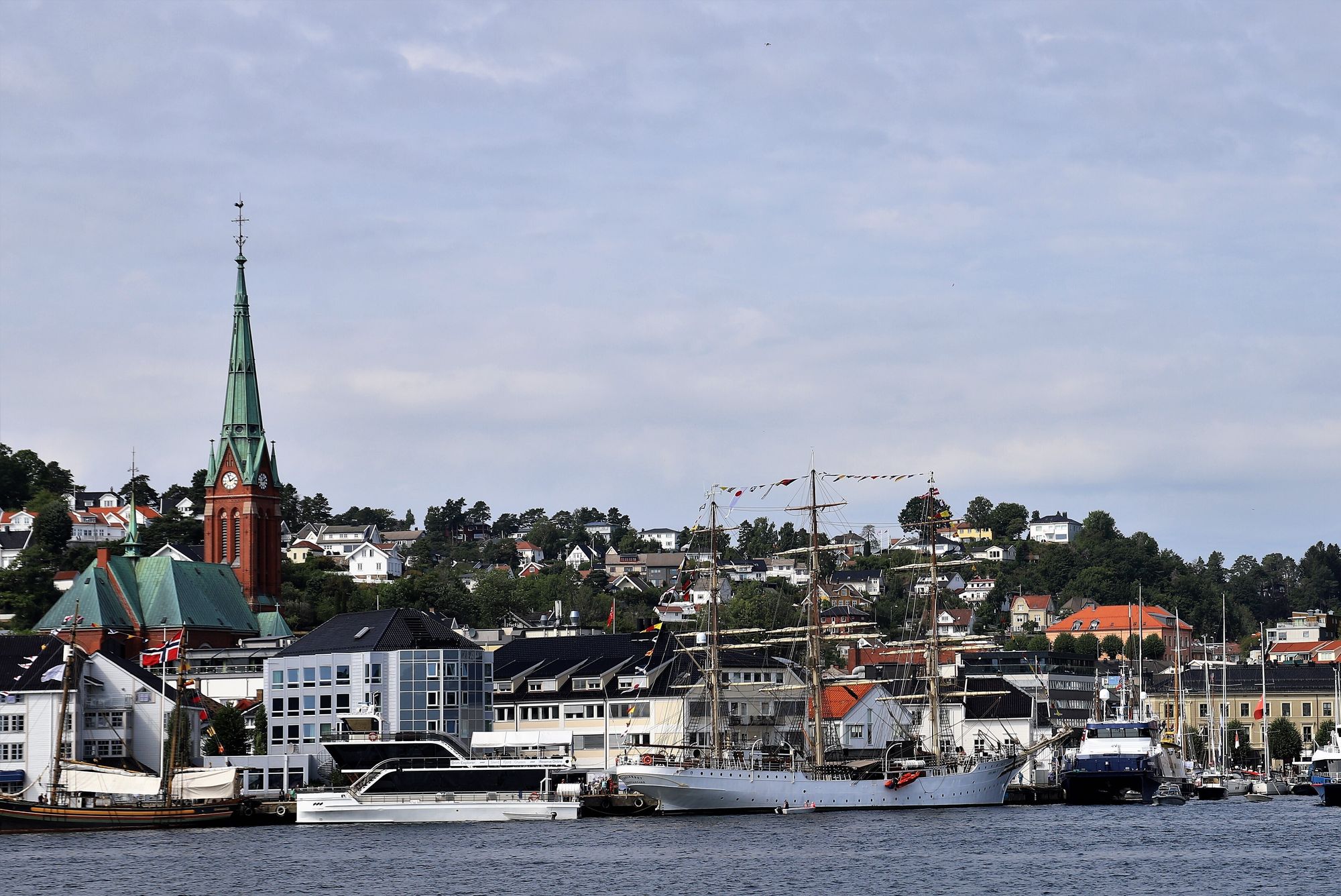 Arendal kommune kan cashe inn et tresifret millionbeløp på salg av tomt til datasenterselskapet Bulk. Den ligger et stykke fra kaikanten i sørlandsbyen.