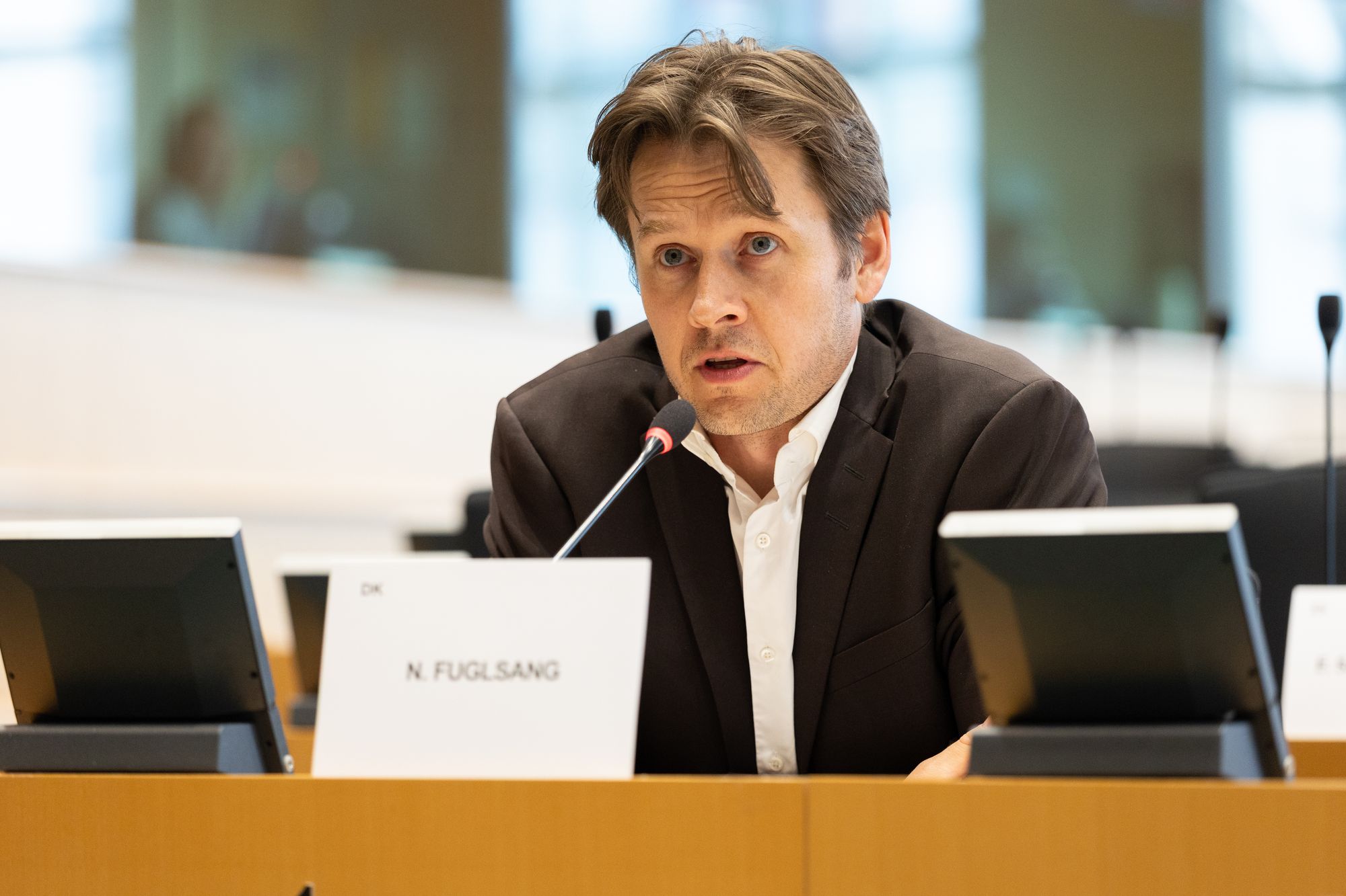 Danske Niels Fuglsang greide som saksordfører å ro i land en bred enighet om Europaparlamentets posisjon til raskere konsesjoner for nett og fornybar. 