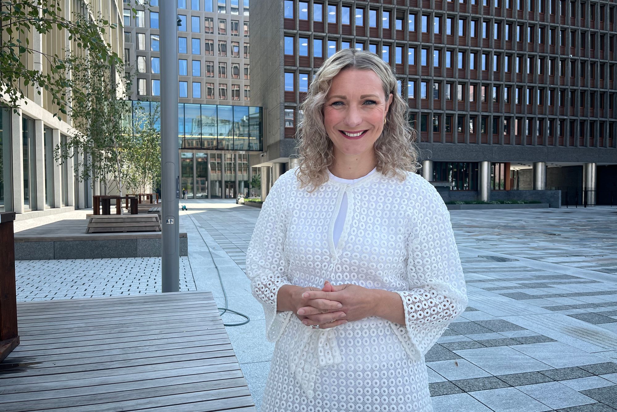 Digitaliseringsministeren er som vanlig fullstendig ukritisk i møte med tech-gigantene, skriver TUs redaktør.