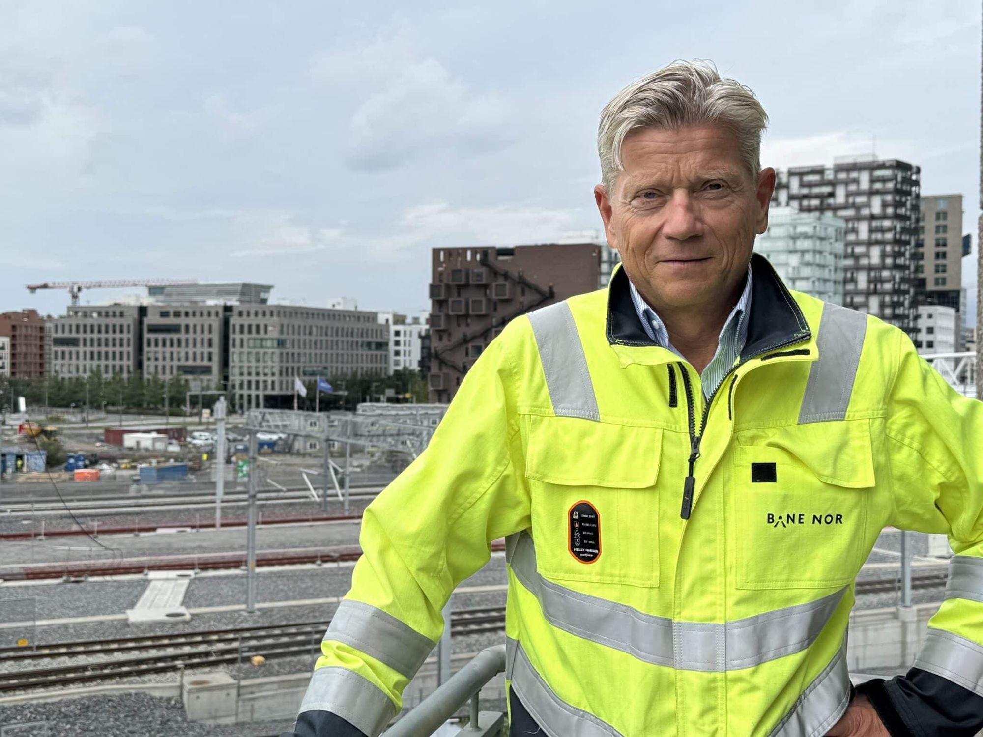 Forsinkelser og innstillinger har preget togtrafikken gjennom Oslo i august. Under sommerstengingen av Romeriksporten ble trafikken lagt over på Hovedbanen, som ikke tålte den økte belastningen.