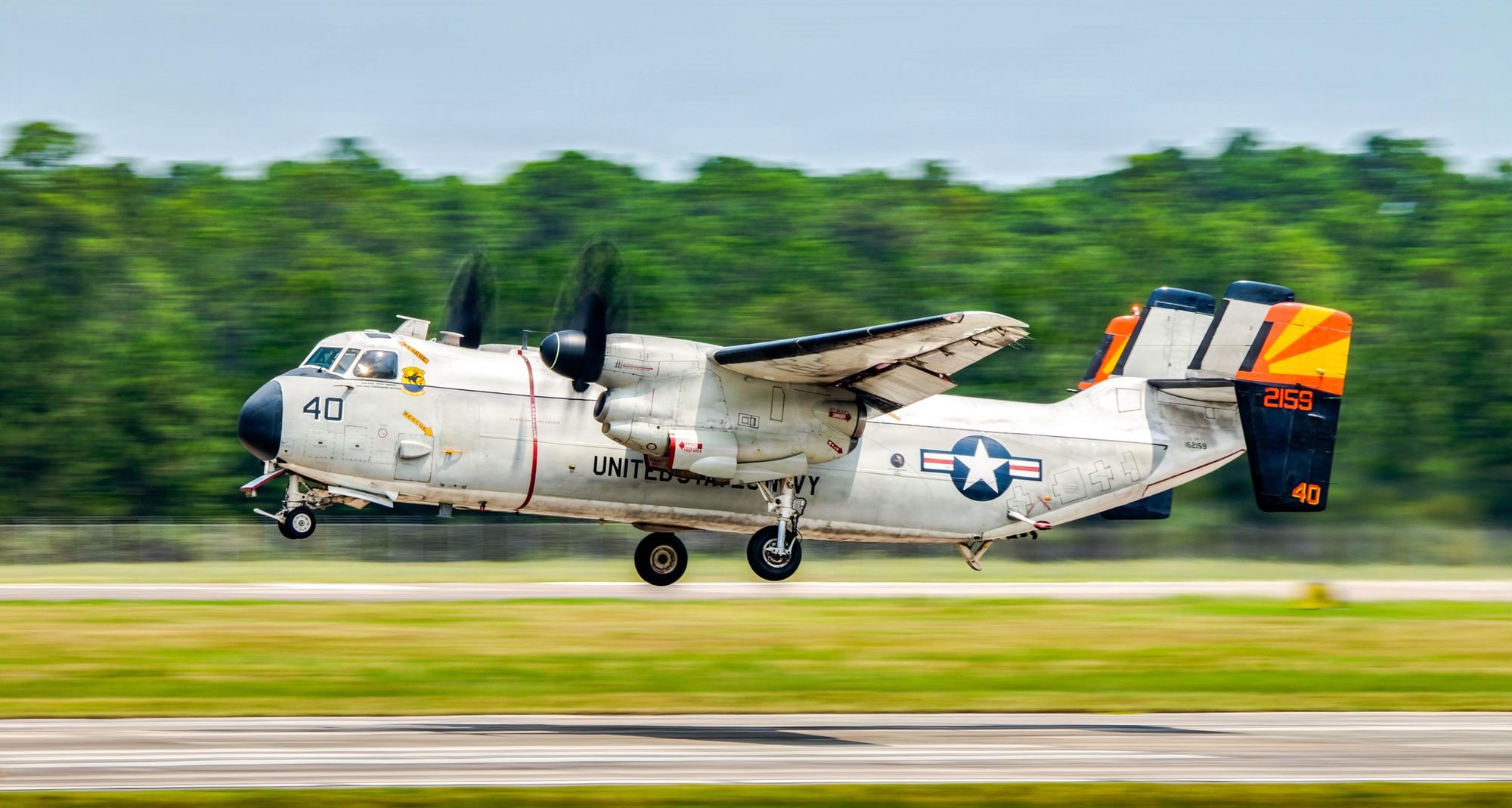 Den siste landingen med C-2A Greyhound foregikk på Sherman Field ved Naval Air Station Pensacola 29. juli.
