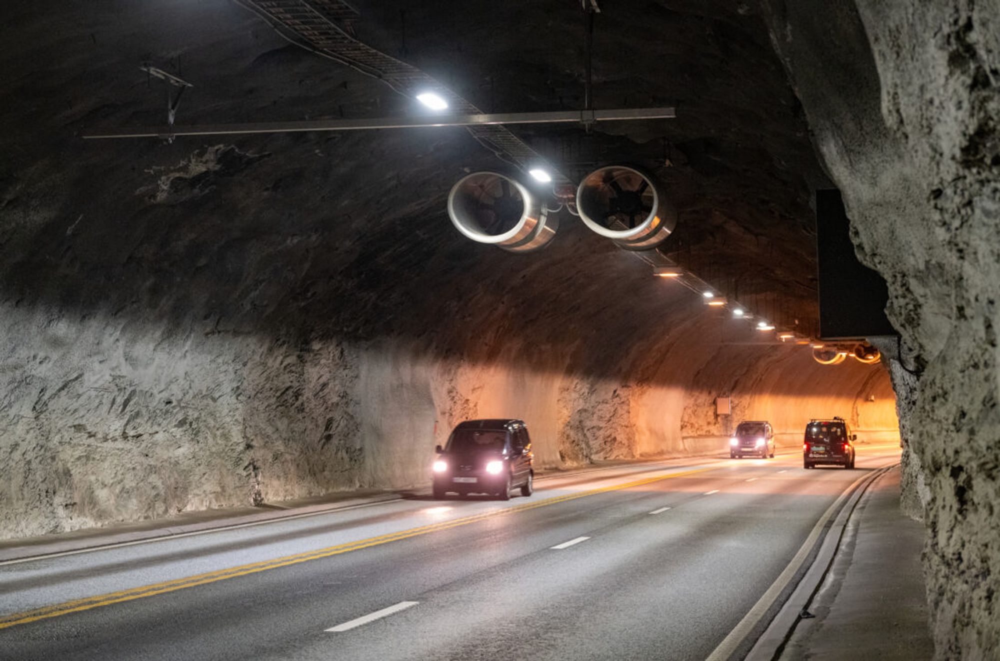 I 2025 oppdaget Statens vegvesen alvorlige avvik på tunnelvifter etter flere tilfeller der deler av viftene falt ned.