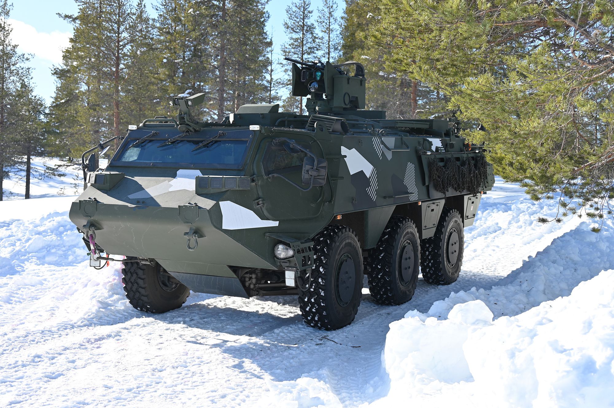 Hjulgående panservogner av Patria 6x6 kommer straks til Norge. 