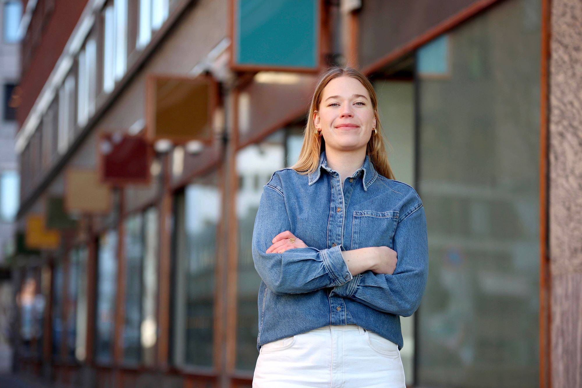 Claudia Aanonsen er seniorforsker ved Norsk utenrikspolitisk institutt (Nupi), hvor hun er en del av forskningsgruppen for sikkerhet og forsvar. 
