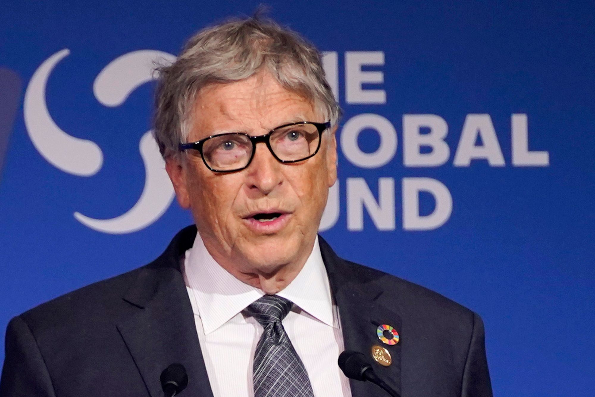 Microsoft-grunnlegger Bill Gates frykter at stadig mer bruk av kunstig intelligens (KI) vil få dramatiske følger for menneskeheten.