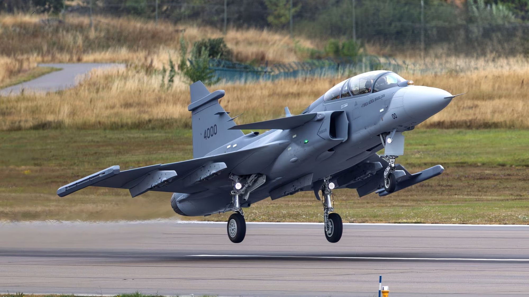 Saab Gripen F tok av for første gang 28. august 2026.