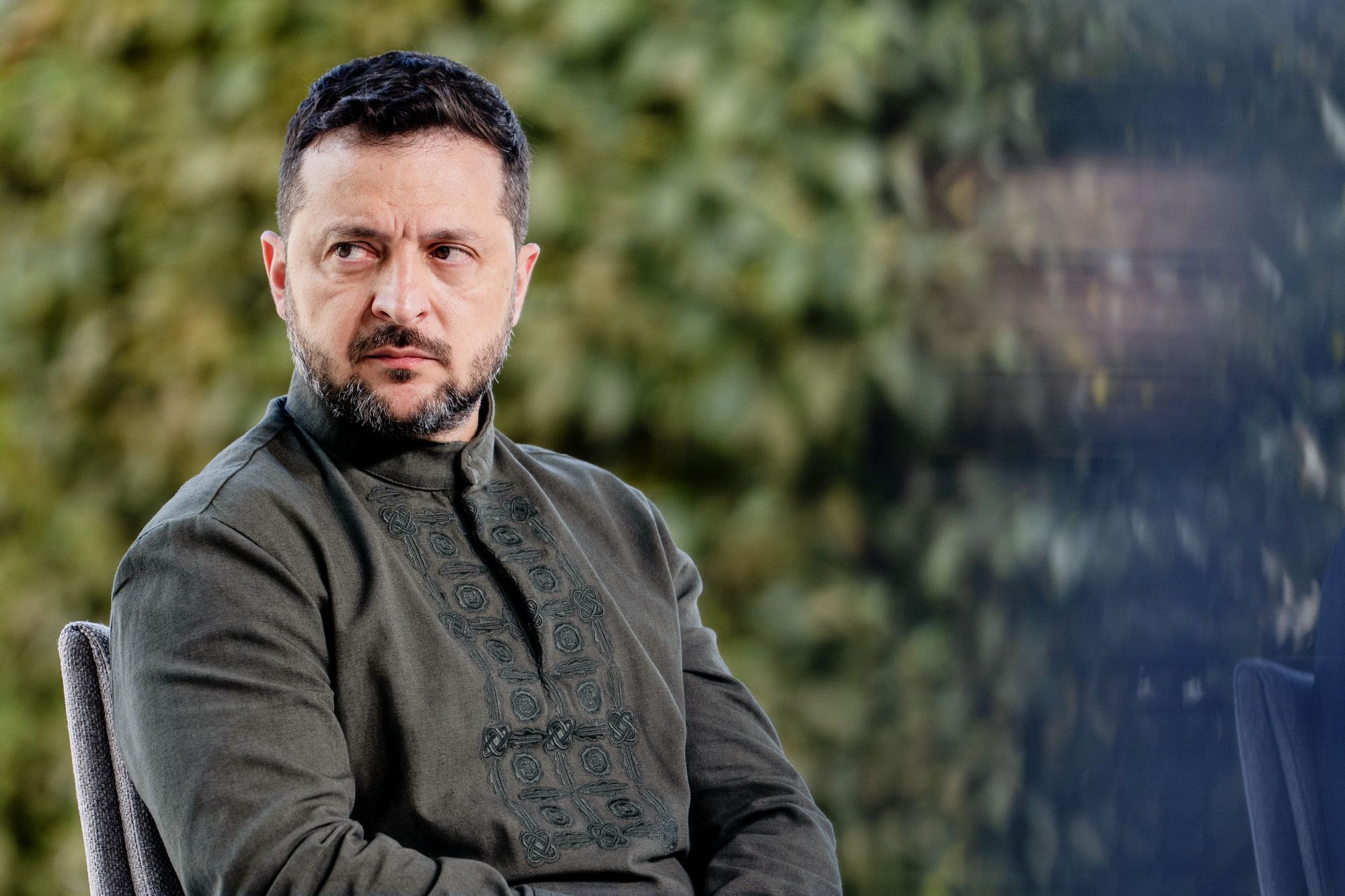 – Et dronefylt luftrom egner seg ikke for sivil luftfart, sier Ukrainas president Volodymyr Zelenskyj.