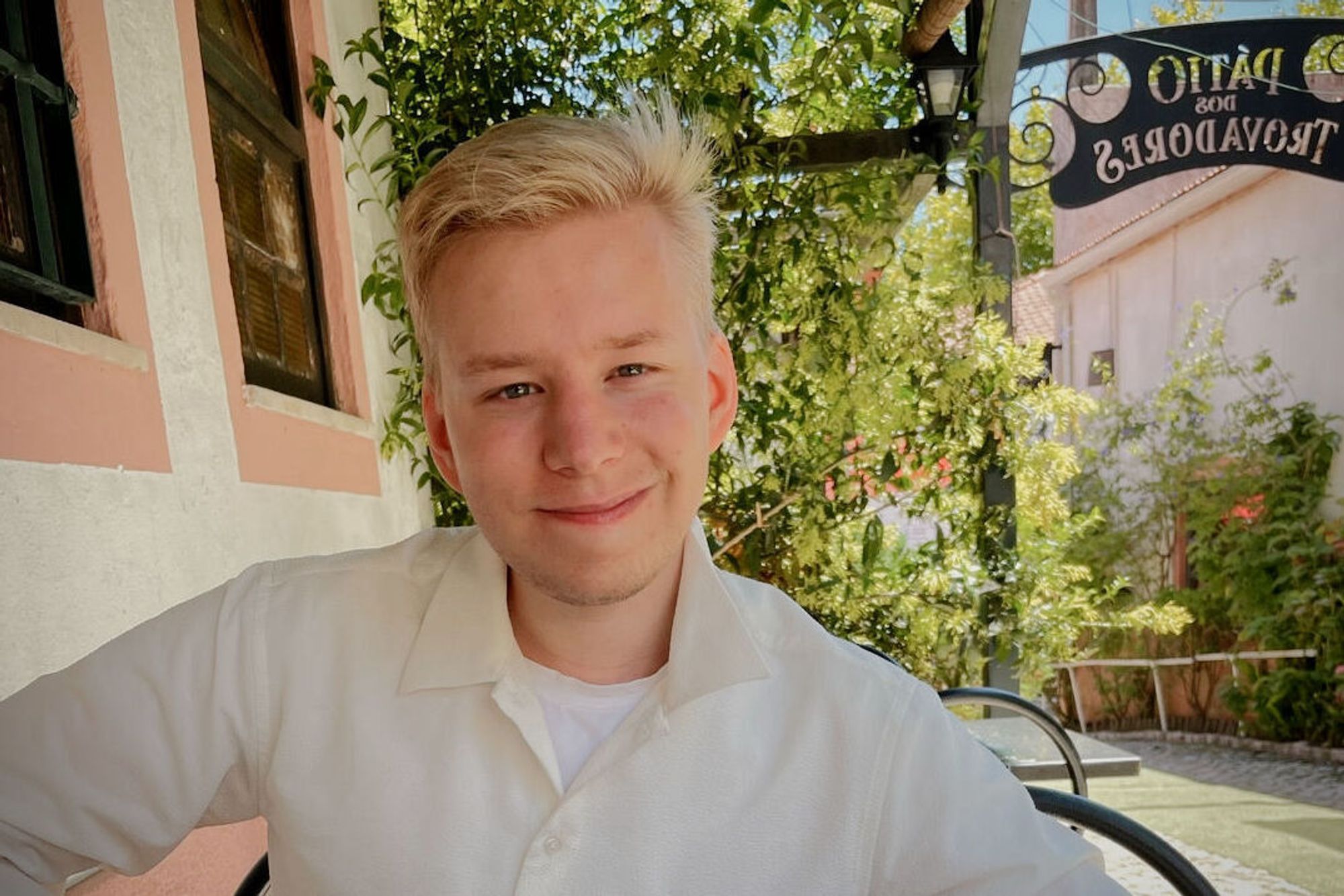 – Vi må gjøre det synlig når vi bruker vår egen stemme og når vi har overlatt noe til KI-en, skriver Amund Kristiansen i Spade Consulting.