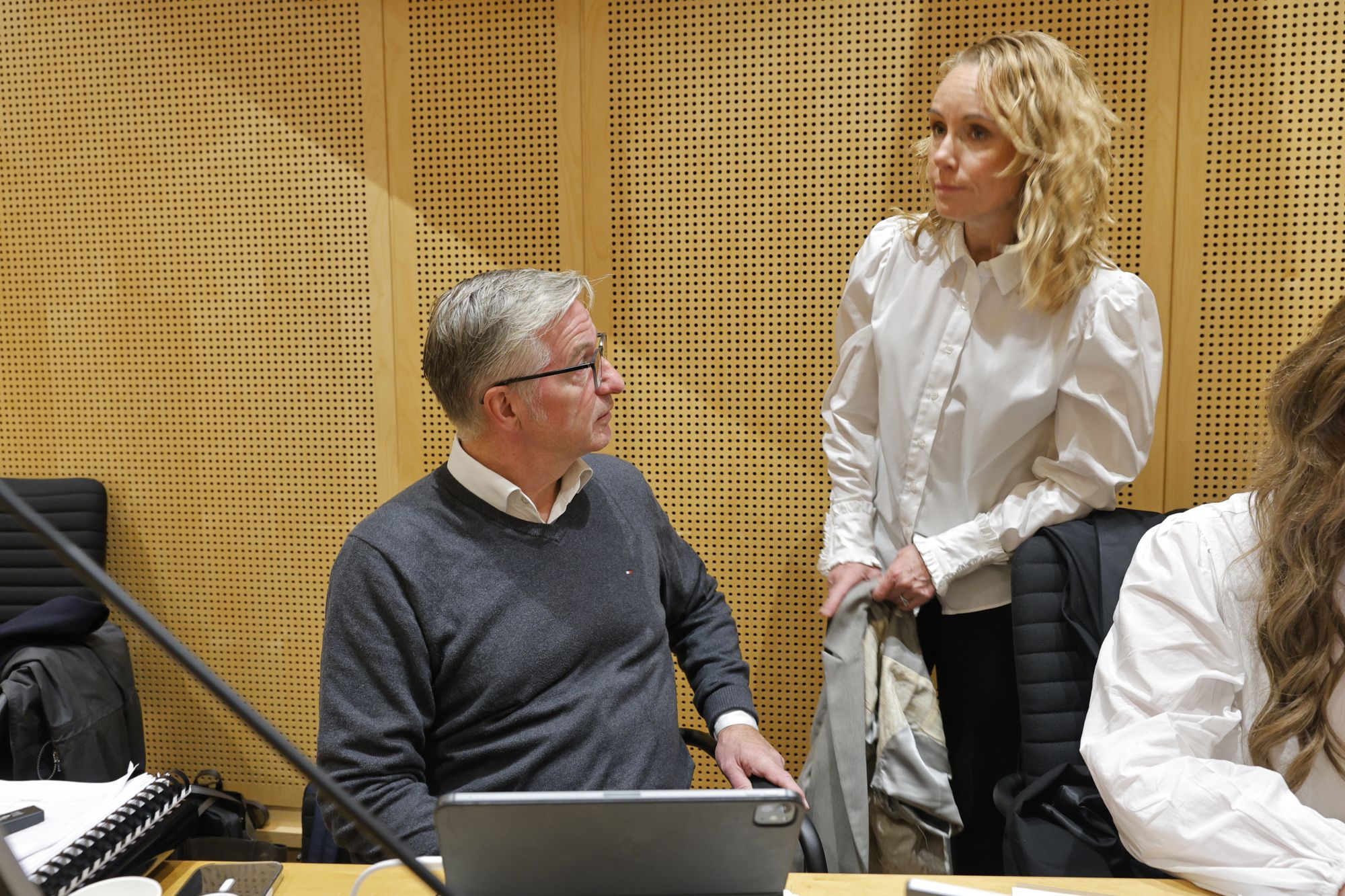 Tidligere Forsvarsbygg-sjef Thorbjørn Thoresen og advokat Marianne Klausen i Oslo tingrett.